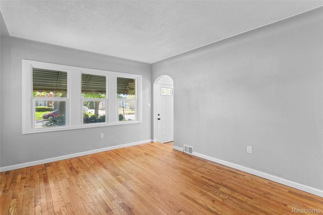 11327 Whitehill, Detroit, MI 48224