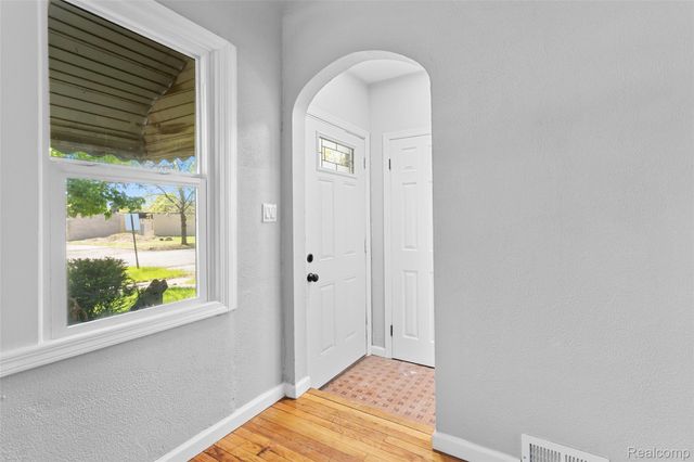 11327 Whitehill, Detroit, MI 48224