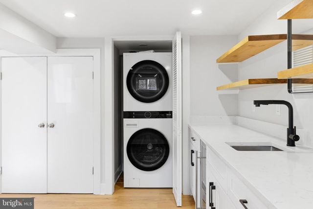 8613 HARTSDALE AVE, Bethesda, MD 20817