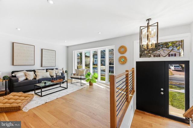 8613 HARTSDALE AVE, Bethesda, MD 20817