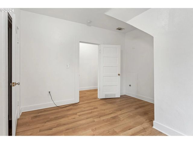 1314 Sw HALL St, Portland, OR 97201