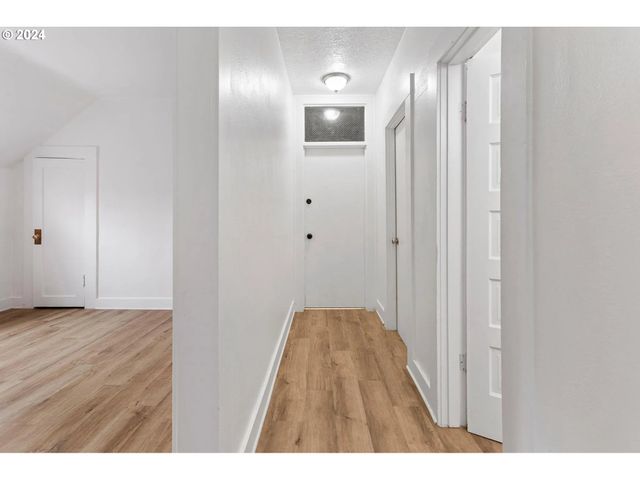 1314 Sw HALL St, Portland, OR 97201