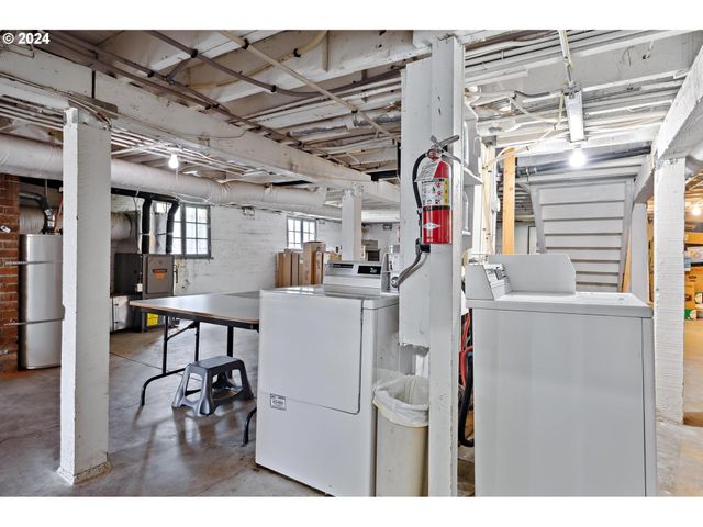 1314 Sw HALL St, Portland, OR 97201