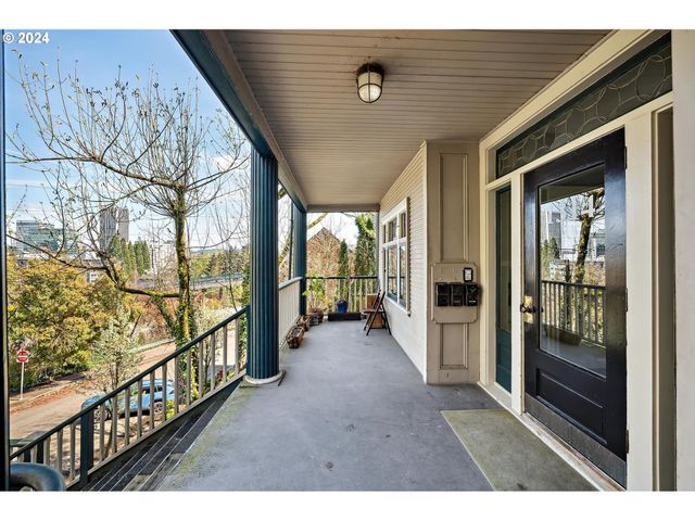 1314 Sw HALL St, Portland, OR 97201