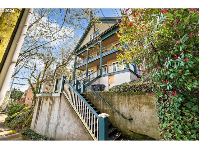 1314 Sw HALL St, Portland, OR 97201
