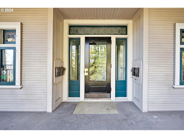1314 Sw HALL St, Portland, OR 97201