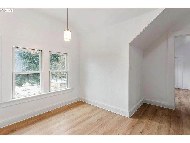 1314 Sw HALL St, Portland, OR 97201