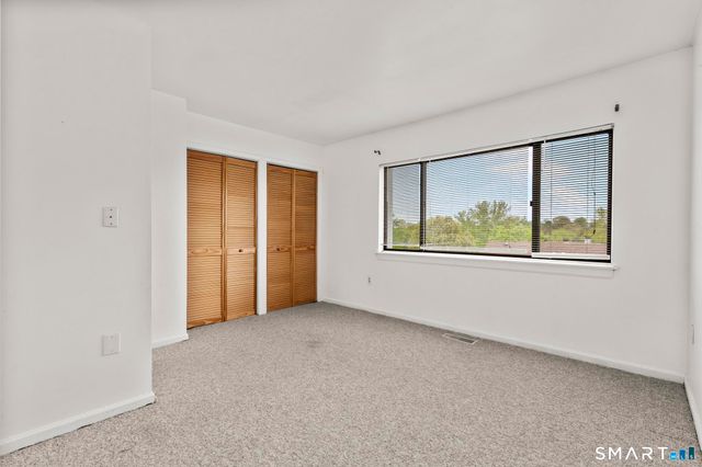 168 Monticello Drive 168, Branford, CT 06405