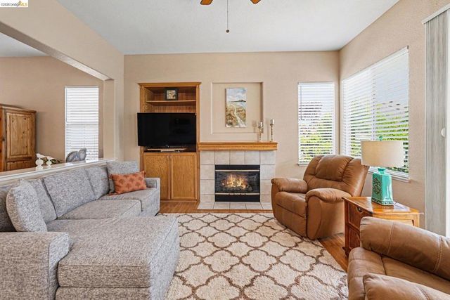 1569 Rubidoux Ln, Brentwood, CA 94513