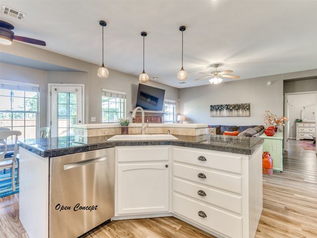 304 E Wichita Street, Broken Arrow, OK 74012