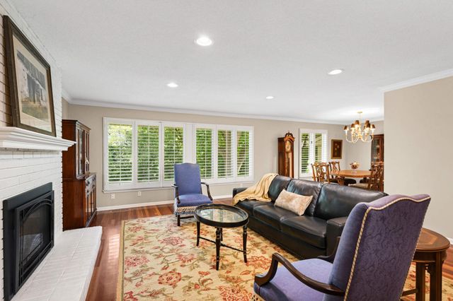 5315 Malibu Drive, Edina, MN 55436