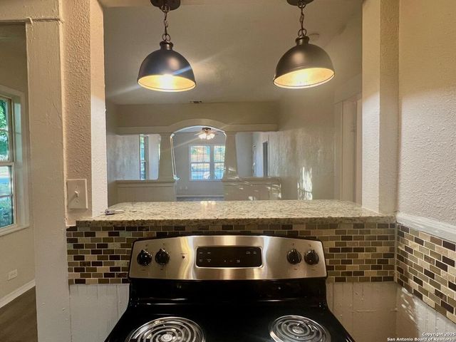 106 Regina, San Antonio, TX 78223