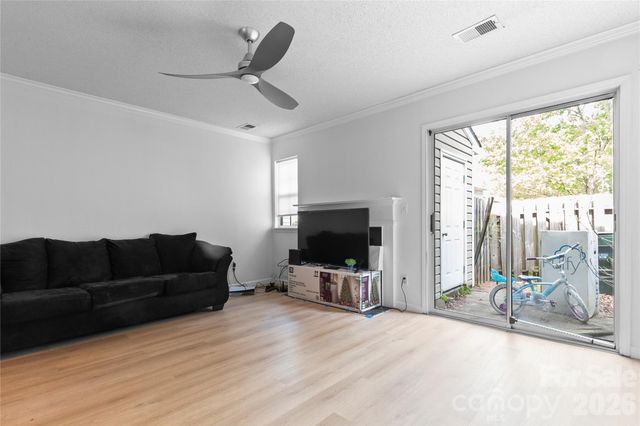 622 Emerald Cove Drive, Charlotte, NC 28262