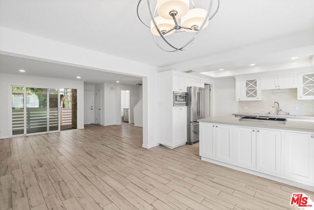 18333 Hatteras Street 77, Tarzana (los Angeles), CA 91356