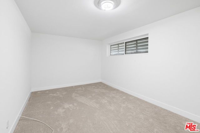 18333 Hatteras Street 77, Tarzana (los Angeles), CA 91356