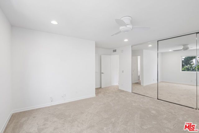 18333 Hatteras Street 77, Tarzana (los Angeles), CA 91356