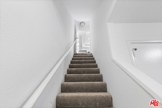 18333 Hatteras Street 77, Tarzana (los Angeles), CA 91356