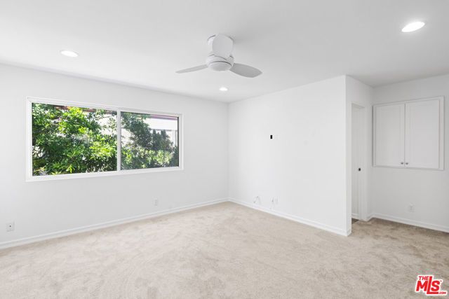 18333 Hatteras Street 77, Tarzana (los Angeles), CA 91356