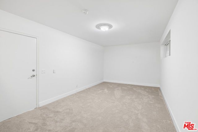18333 Hatteras Street 77, Tarzana (los Angeles), CA 91356