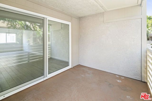 18333 Hatteras Street 77, Tarzana (los Angeles), CA 91356