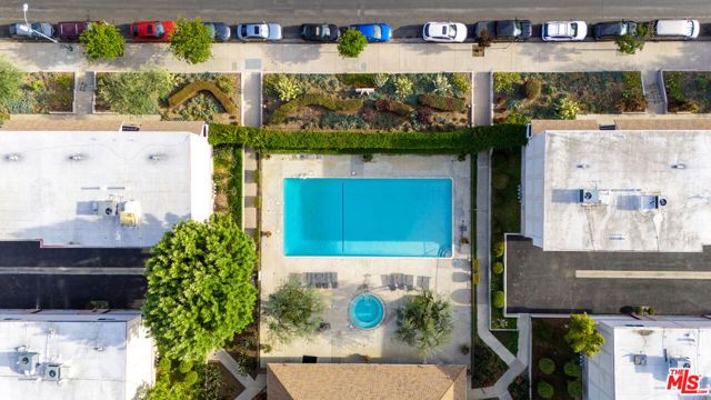 18333 Hatteras Street 77, Tarzana (los Angeles), CA 91356