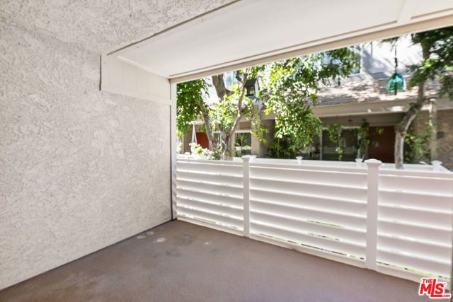 18333 Hatteras Street 77, Tarzana (los Angeles), CA 91356