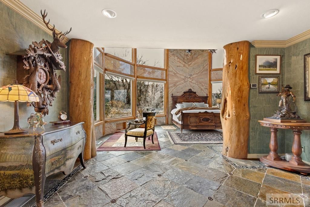 Image 31 of property listing at 535 Swan Ln, Irwin, ID 83449