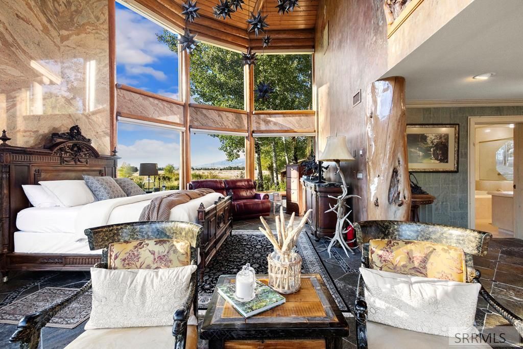 Image 35 of property listing at 535 Swan Ln, Irwin, ID 83449
