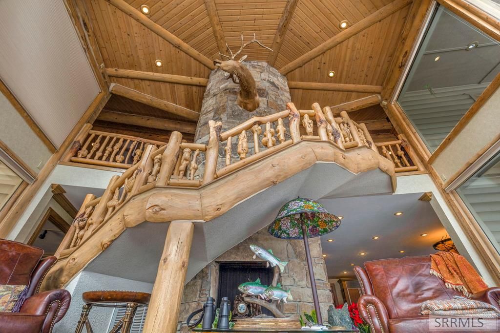 Image 41 of property listing at 535 Swan Ln, Irwin, ID 83449
