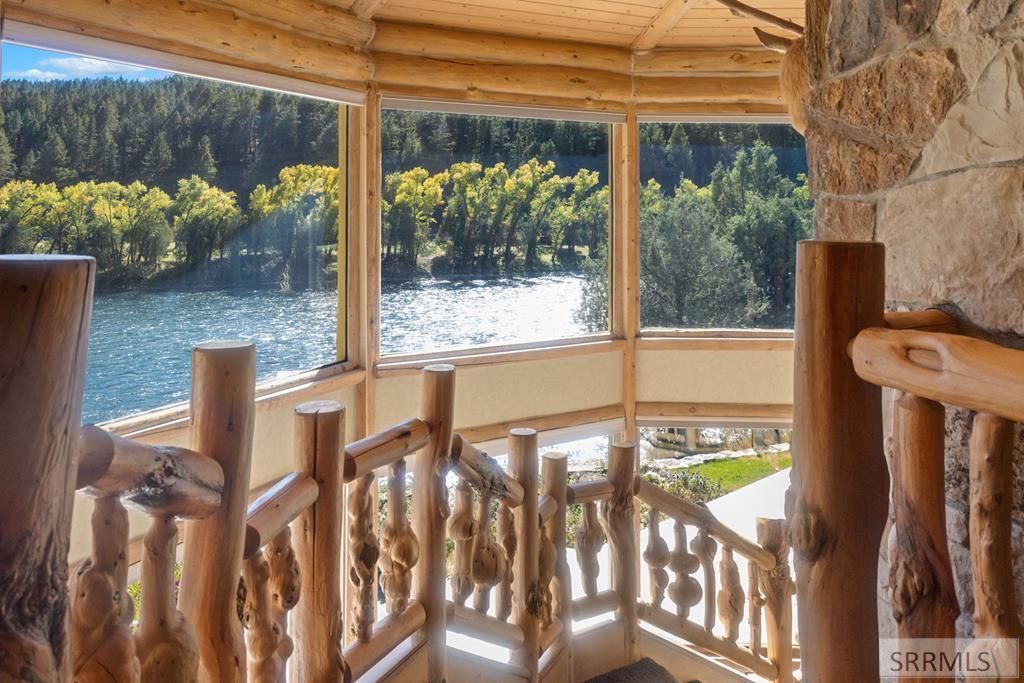 Image 44 of property listing at 535 Swan Ln, Irwin, ID 83449