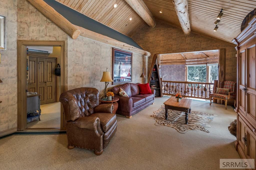 Image 52 of property listing at 535 Swan Ln, Irwin, ID 83449