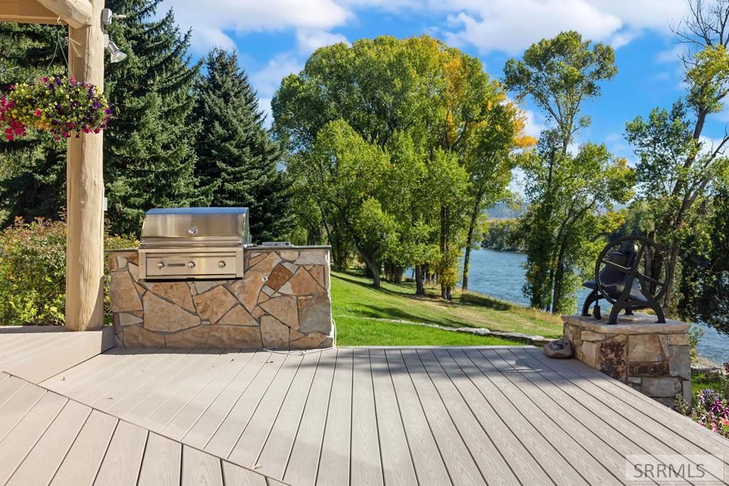 Image 60 of property listing at 535 Swan Ln, Irwin, ID 83449