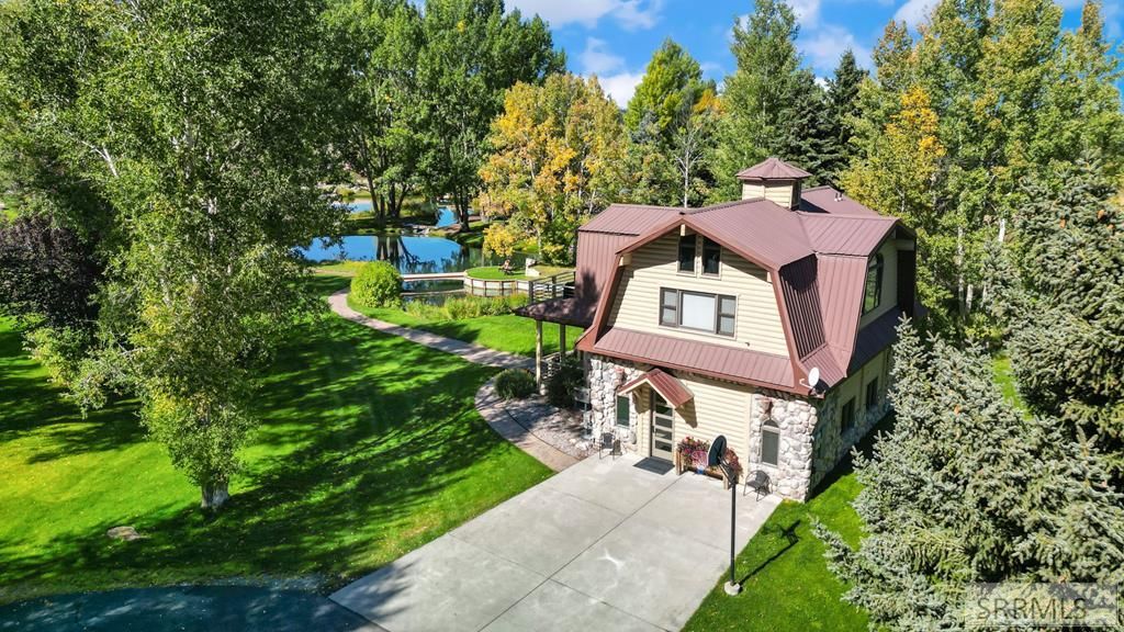 Image 64 of property listing at 535 Swan Ln, Irwin, ID 83449