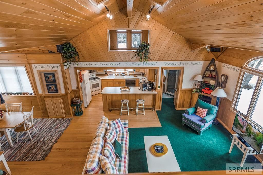 Image 68 of property listing at 535 Swan Ln, Irwin, ID 83449