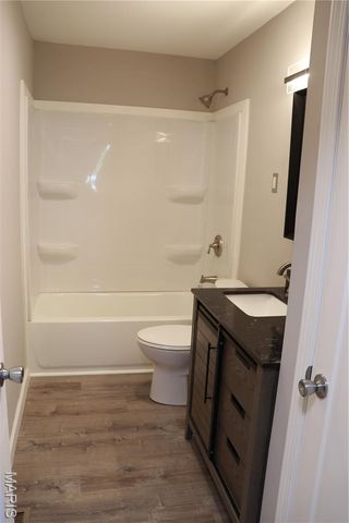 8922 Higginson Drive, Bel Ridge, MO 63121