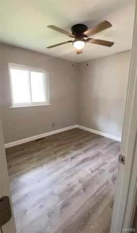 8922 Higginson Drive, Bel Ridge, MO 63121