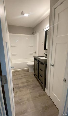 8922 Higginson Drive, Bel Ridge, MO 63121