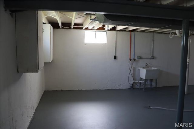 8922 Higginson Drive, Bel Ridge, MO 63121