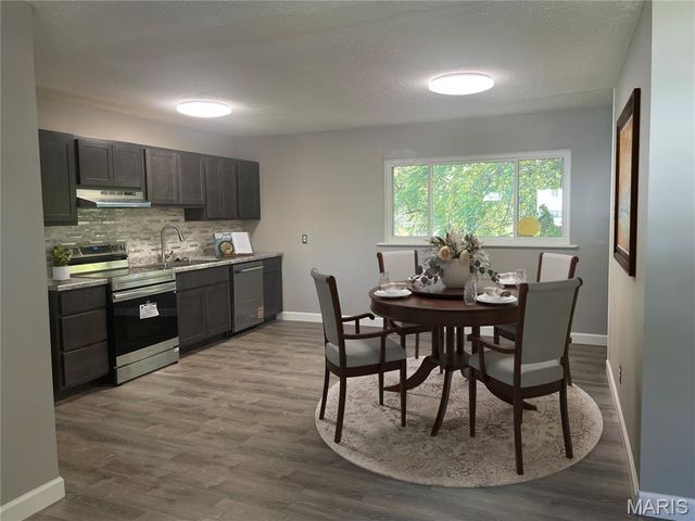 8922 Higginson Drive, Bel Ridge, MO 63121