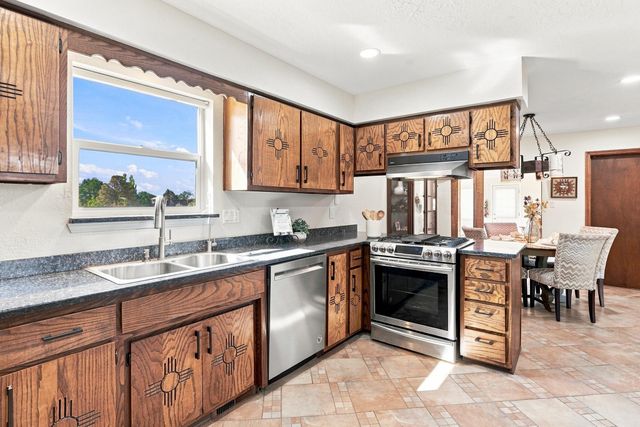 1500 Tulip Road SE, Rio Rancho, NM 87124