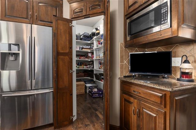 11130 N Brooklyn Avenue, Kansas City, MO 64155