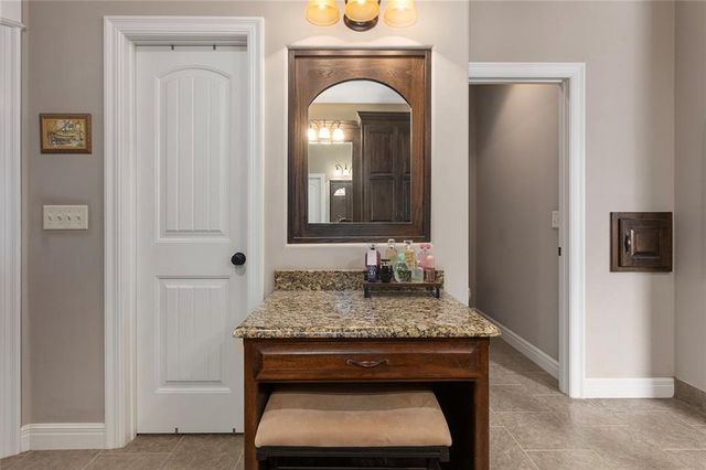 11130 N Brooklyn Avenue, Kansas City, MO 64155