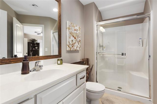 11130 N Brooklyn Avenue, Kansas City, MO 64155