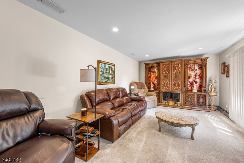 95 Eyland Ave, Roxbury Twp., NJ 07876 — photo 4