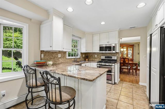 40 Brook Terrace, Wayne, NJ 07470