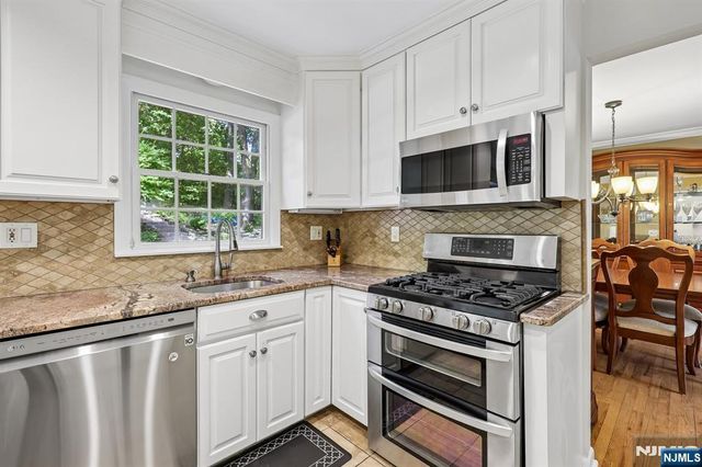 40 Brook Terrace, Wayne, NJ 07470