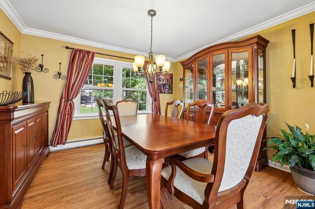 40 Brook Terrace, Wayne, NJ 07470