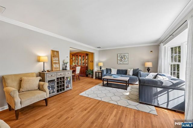 40 Brook Terrace, Wayne, NJ 07470