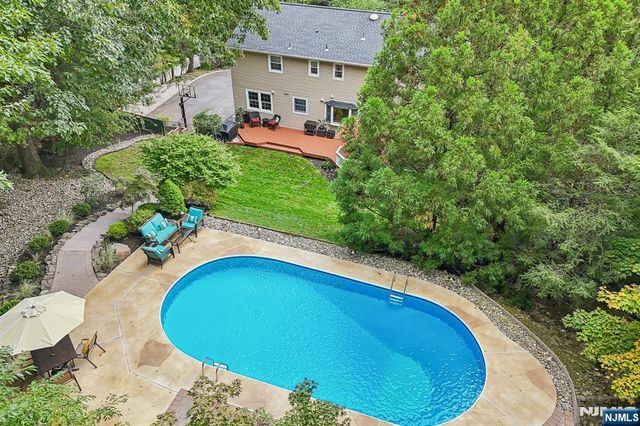 40 Brook Terrace, Wayne, NJ 07470
