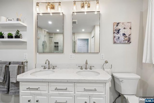 40 Brook Terrace, Wayne, NJ 07470